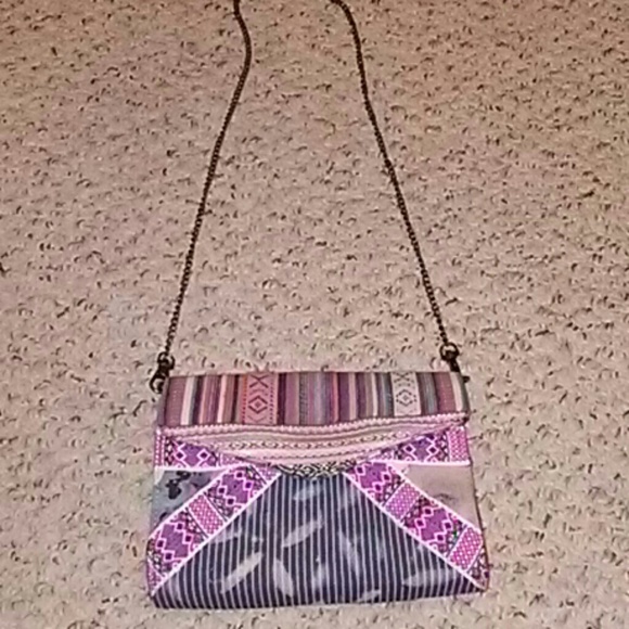 Kimchi Blue Mini Crossbody Purse w/Chain Strap EUC - Picture 2 of 4
